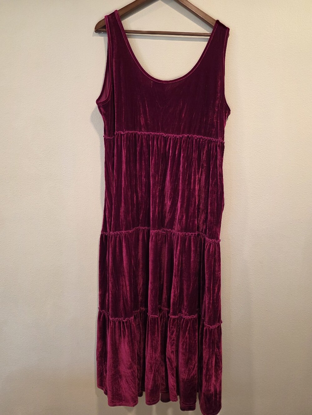 Natural Life Karlie Magenta Sleeveless Tiered Velvet Maxi Dress - Picture 7 of 9